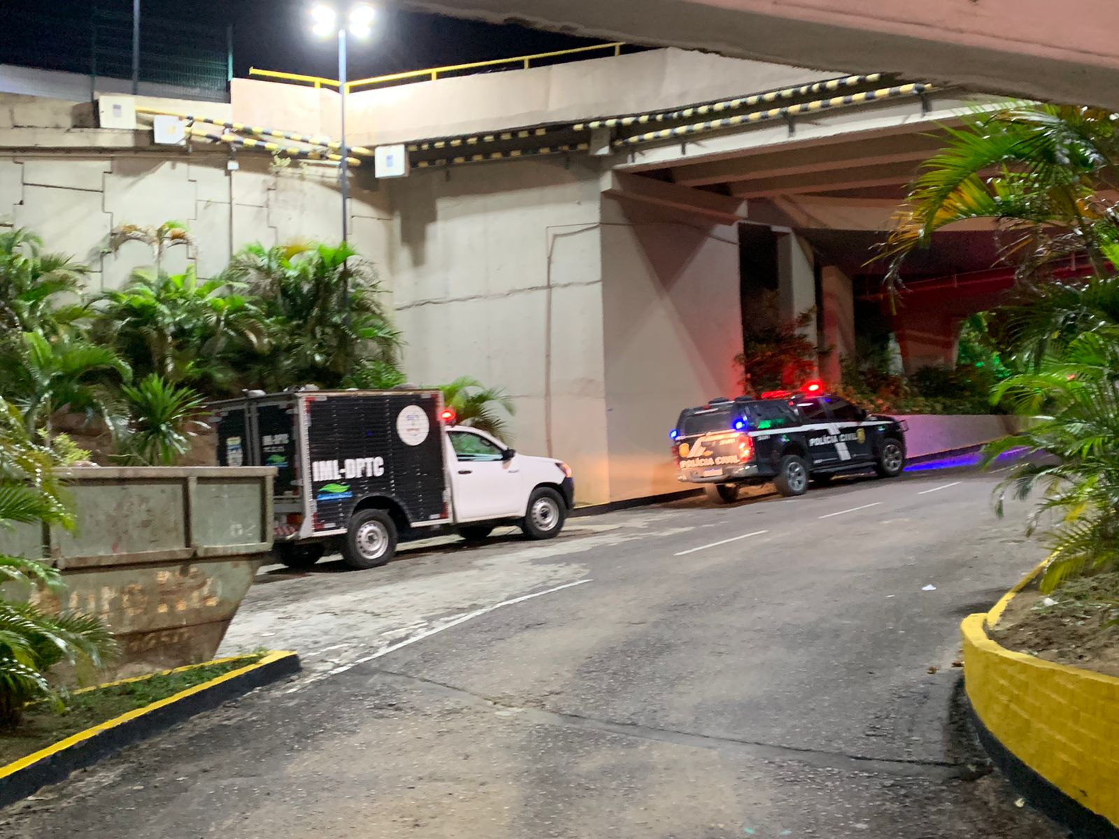 Furto de carros no Amazonas Shopping termina em tiroteio e suspeito morto ao pular de edifício 