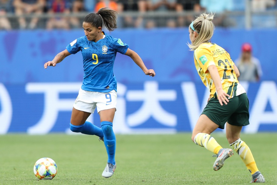 Brasil e Austrália se enfrentam em amistoso em Sidney; Bola rola agora