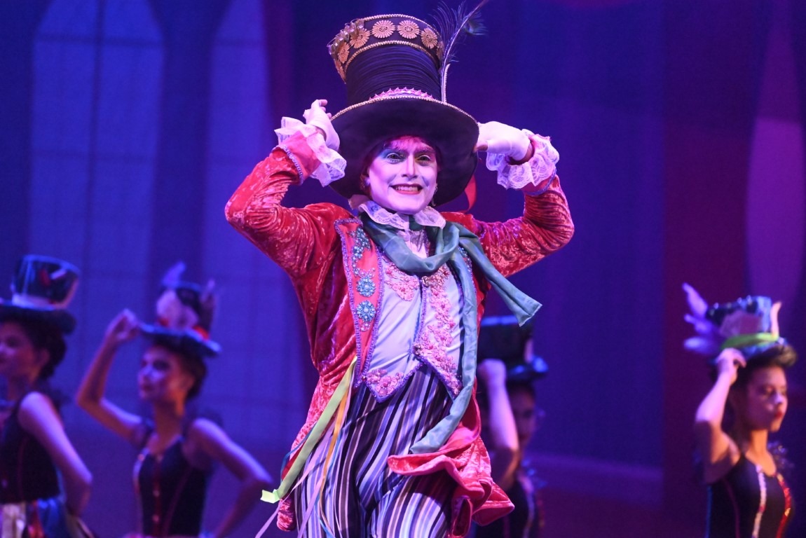 Alice no País das Maravilhas volta ao Teatro Amazonas neste sábado