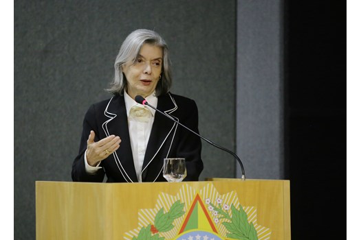 STF declara parcialmente inconstitucional lei de custas judiciais no Amazonas após ação da OAB