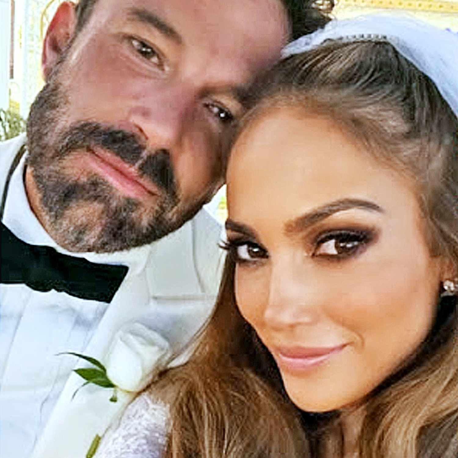 Jennifer Lopez dá entrada em divórcio de Ben Affleck no dia de aniversário de casamento