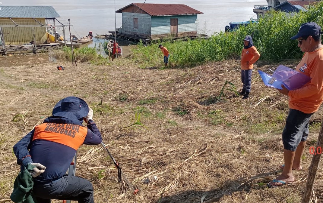 Rio Negro sobe 74 centímetros mas Amazonas continua em estado de emergência