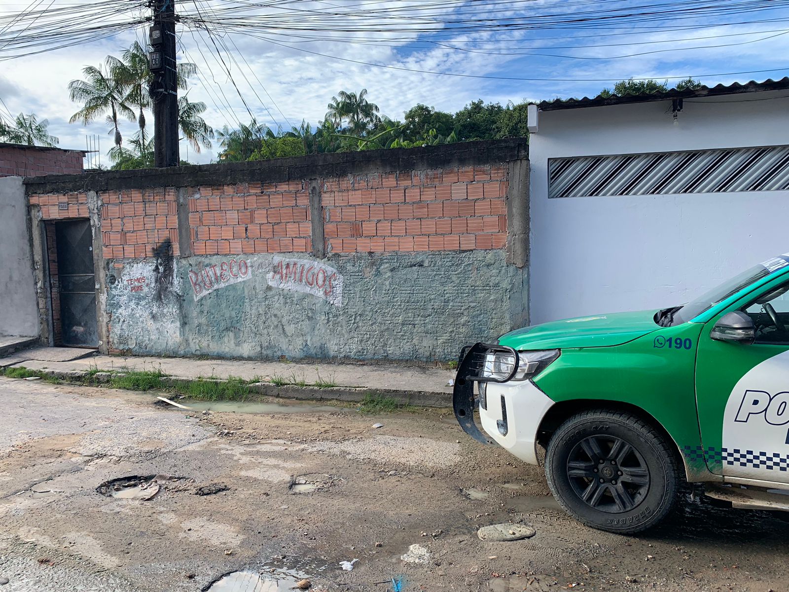 Dupla aproveita portão encostado, invade casa e mata homem com 10 tiros em Manaus