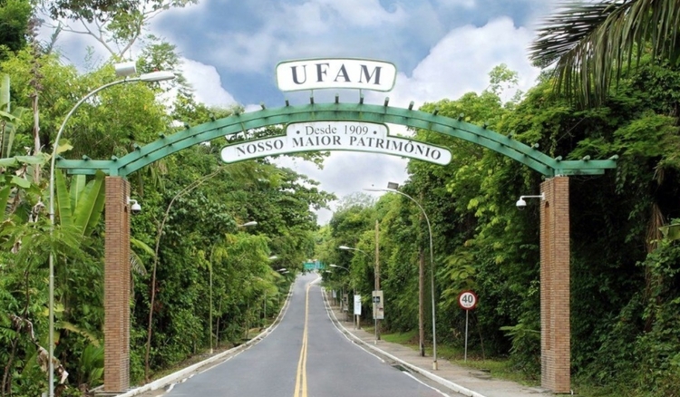 Justiça garante matrícula de estudante de baixa renda na UFAM, apesar de falta de documentos