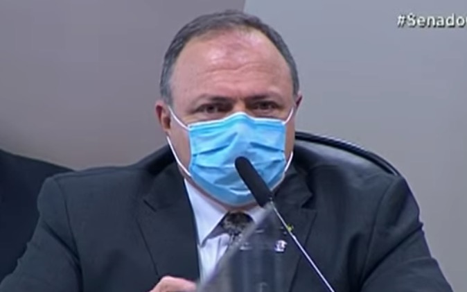 Pazuello sobre flagra sem máscara em shopping de Manaus: 'mal interpretado'