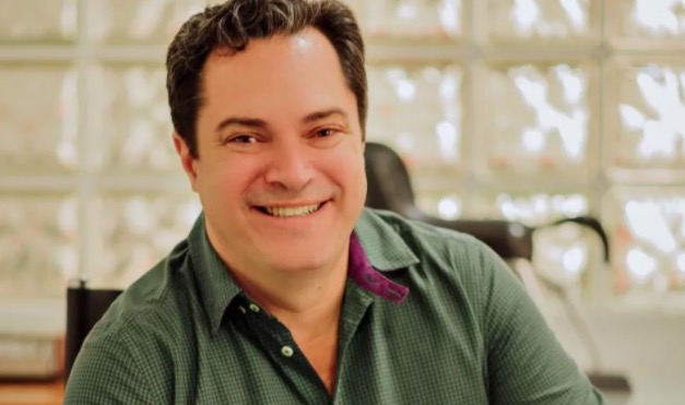 MP denuncia prefeito por furar fila da vacina contra covid-19 