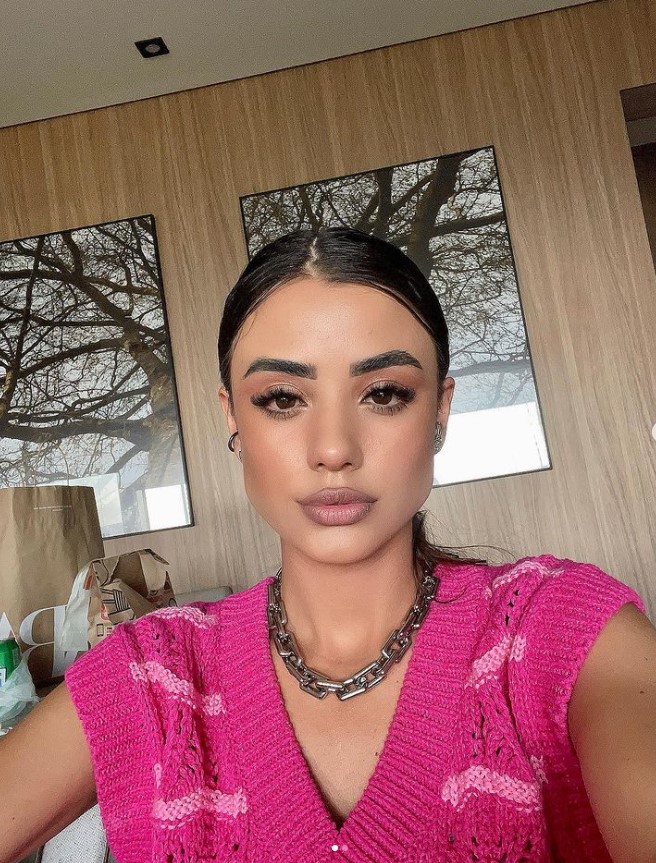 Isadora Pompeo é atacada na web após dizer que é ‘bolsominion por falta de opção’ 