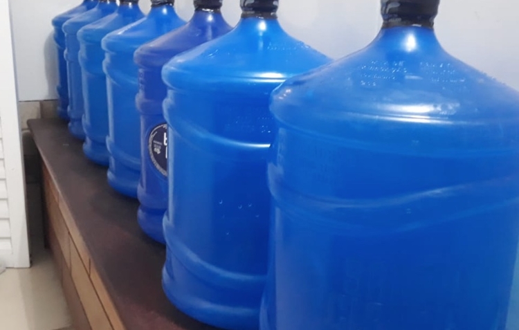 MP investiga compra de garrafões de água a R$ 25 pela prefeitura do interior do Amazonas