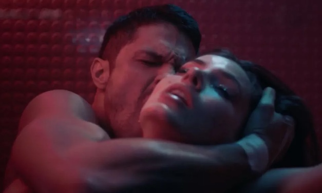 Cenas pesadas de sexo em Verdades Secretas 2 viram climão nos bastidores da Globo; Entenda
