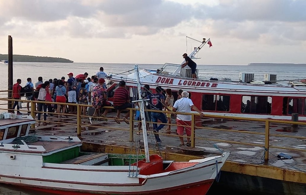 Comandante de lancha que naufragou em Belém nega superlotação e culpa ‘força da natureza’