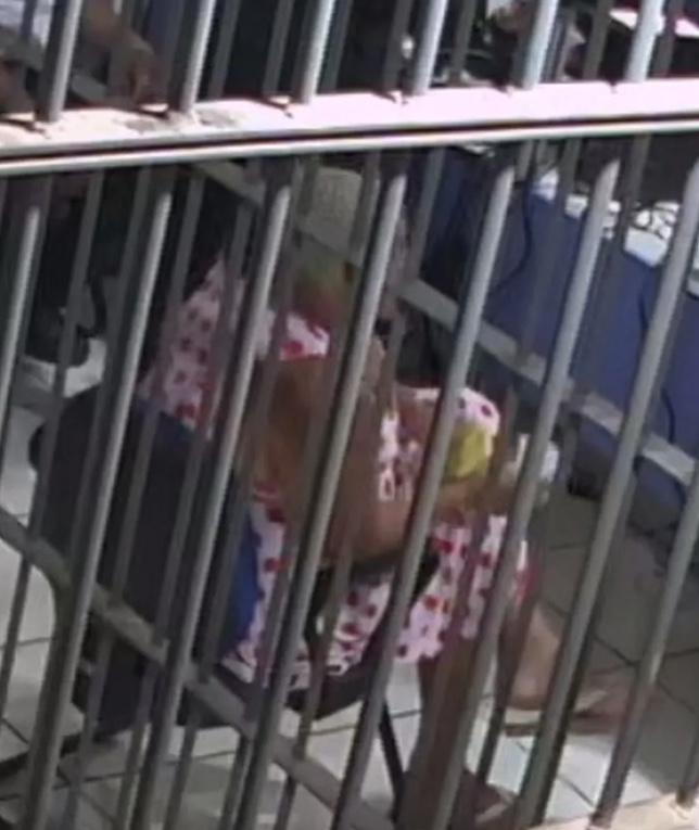 Mulher de 59 anos surge armada e ameaça funcionários de concessionária após ter energia cortada