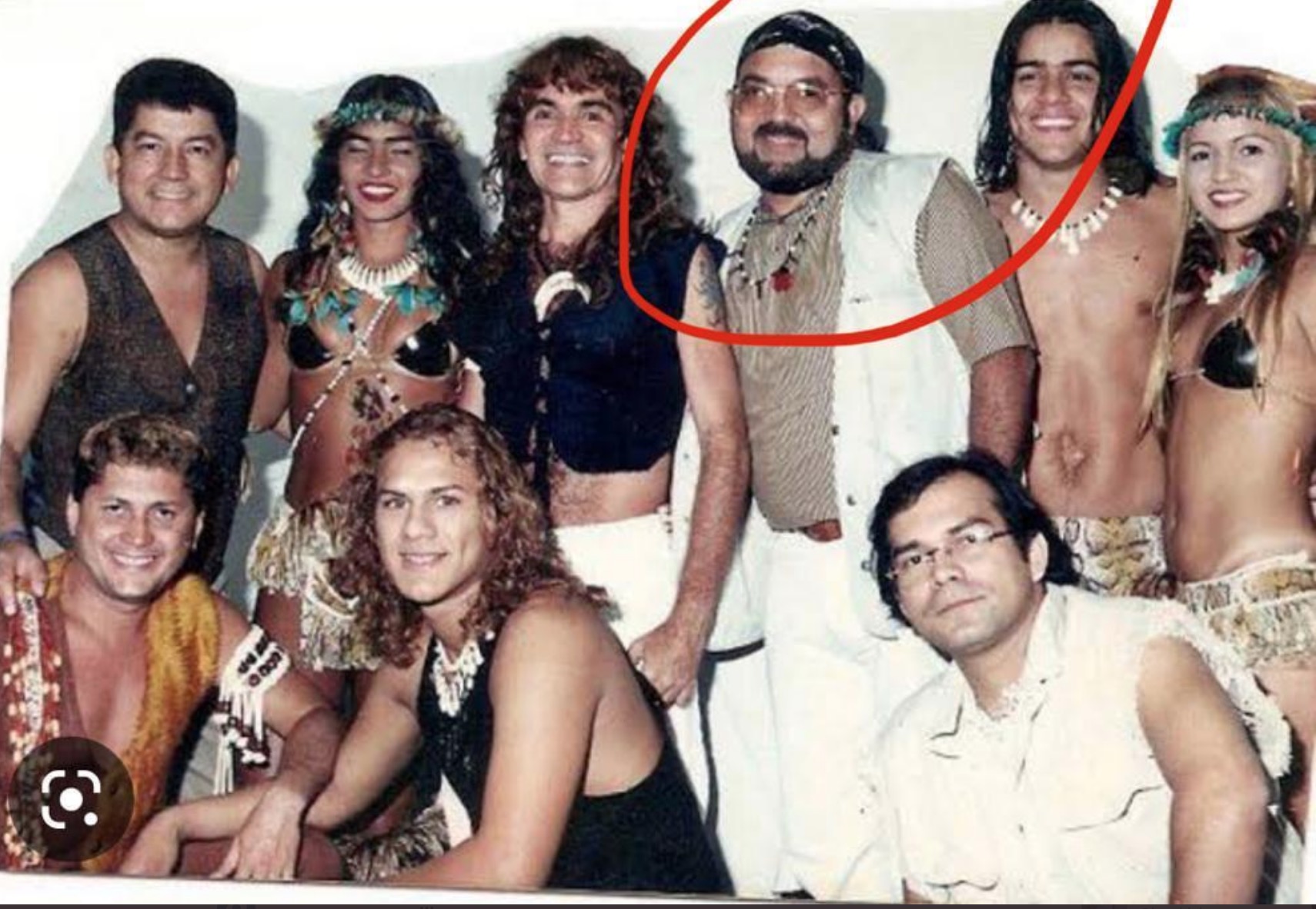 Padre Kelmon era dançarino da Banda Carrapicho? Veja foto e entenda