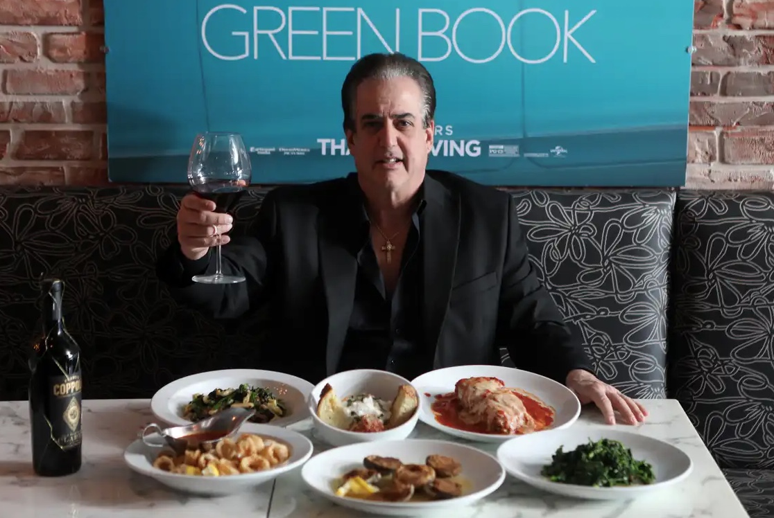 Corpo de ator de Green Book, filme vencedor do Oscar, é jogado de carro em rua de Nova York