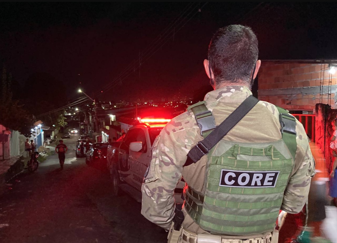 Homens têm medo de sair sozinhos à noite após aumento de homicídios no Amazonas, diz IBGE