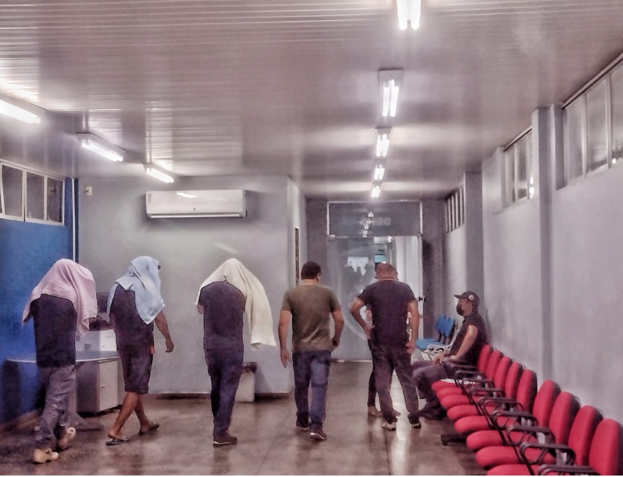 Cinco dos 12 policiais presos pela chacina na AM-010 respondem a processos na Justiça