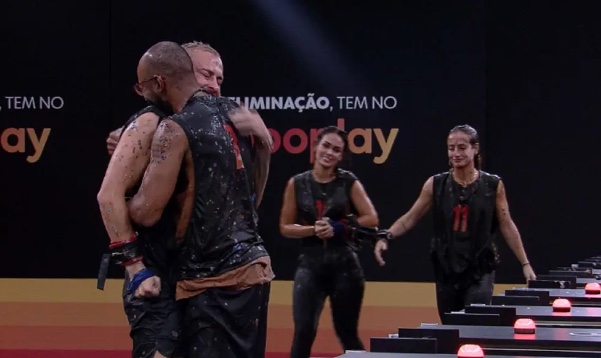 BBB23: Fred e Ricardo vencem prova de resistência após 12 horas 