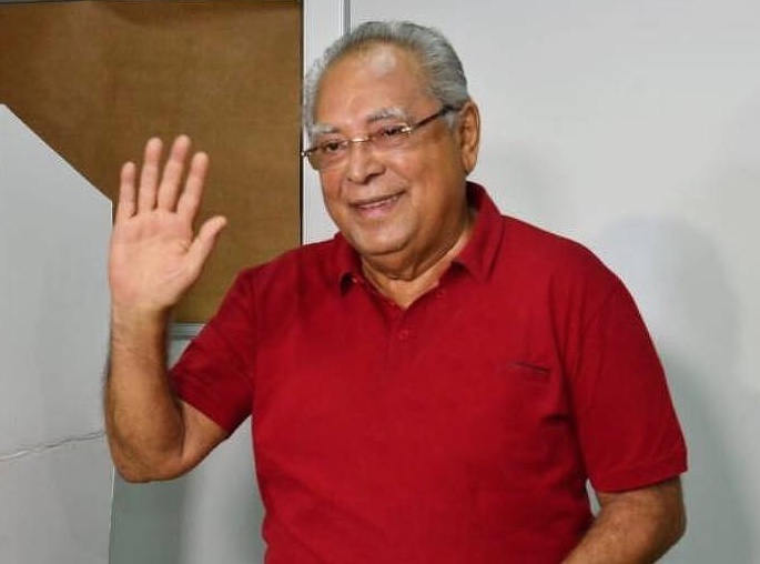 Corpo de Amazonino Mendes chega a Manaus nesta quinta