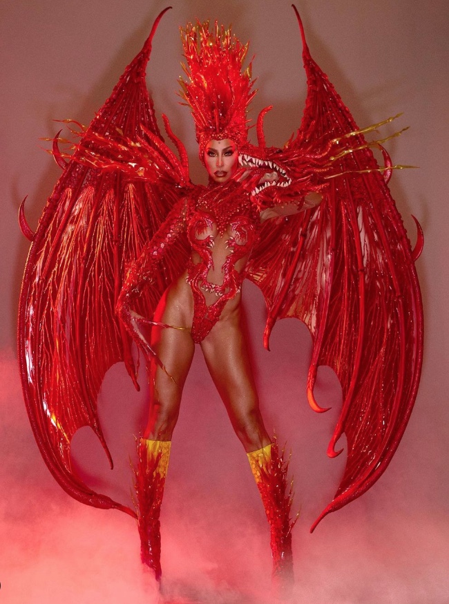 Fantasia de Sabrina Sato causa revolta em evangélicos