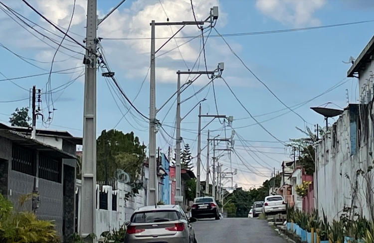 Prefeito sanciona nesta sexta lei que proíbe instalação de medidores aéreos em Manaus