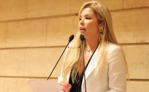 Vereadora 'Mãe Loira' do funk é condenada por torturar ex-marido com ajuda da família