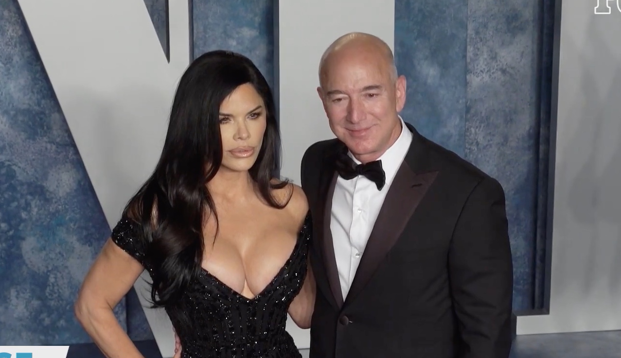 Dono da Amazon, bilionário Jeff Bezos fica noivo da apresentadora Lauren Sánchez  
