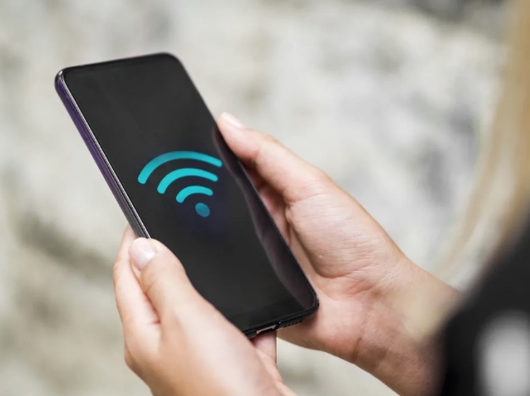 Manaus sofre ‘apagão’ de internet neste feriado e usuários se revoltam