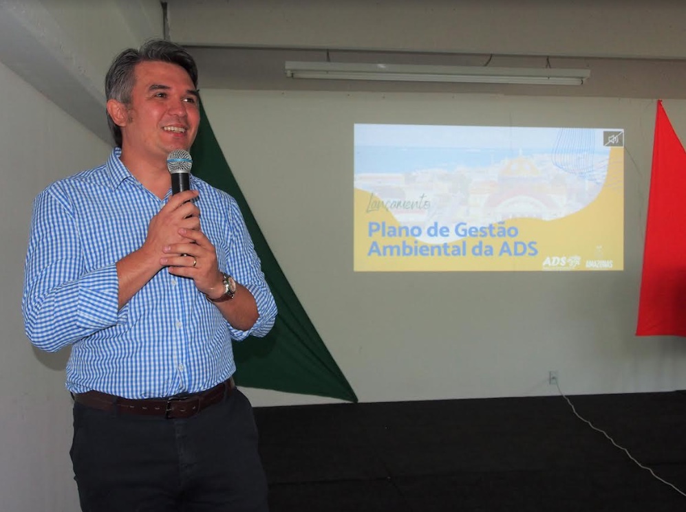 ADS oferta cursos de capacitação durante Feira de Agronegócios da Nilton Lins