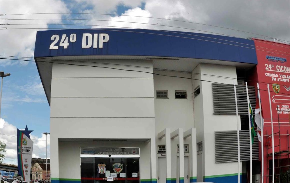 Homem é preso por mostrar partes íntimas para funcionária de loja em Manaus