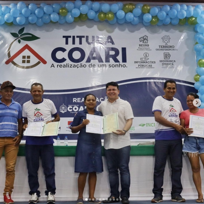 Prefeitura de Coari entrega registros de imóveis e realiza sonho da casa própria no Amazonas