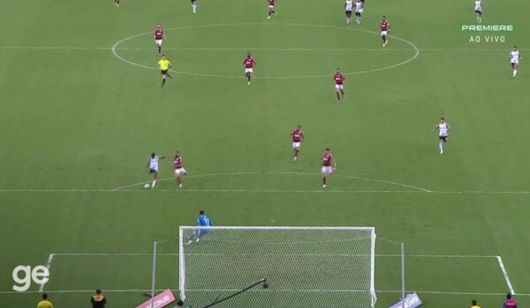 Atlético-MG faz 3 a 0 no Flamengo e assume vice-liderança do Brasileirão