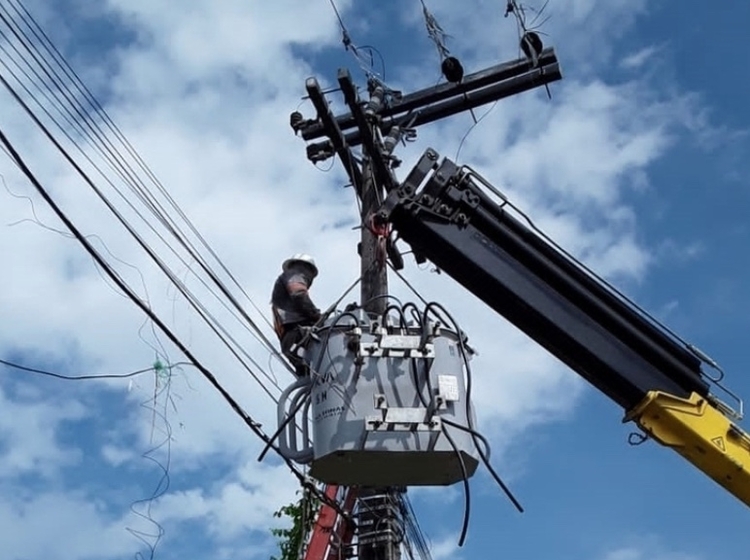 Sete bairros de Manaus terão fornecimento de energia suspenso; confira