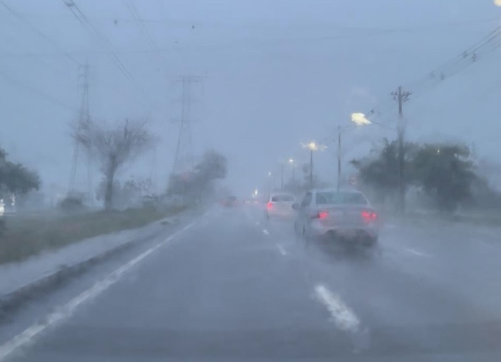 Chuvas causam deslizamento e risco de desabamento nesta quarta-feira em Manaus