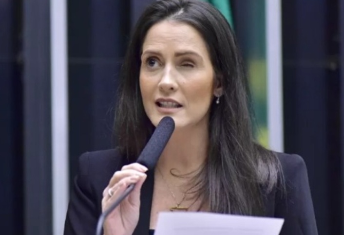 Herdeiros da deputada Amália Barros devem receber mais de R$ 1 milhão de parlamentares; entenda 