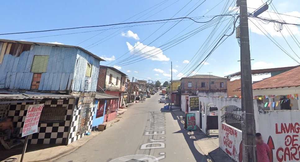 Mãe é presa após deixar filho de 2 anos sozinho em casa para ir para festa em Manaus