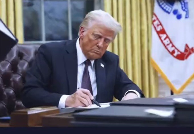 'Fim da censura': Trump decide que governo não pode interferir em conteúdos nas redes sociais