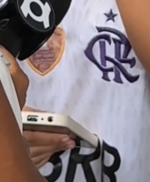 Adolescente que perdeu mãe e irmão conta como escapou de incêndio no Nossa Sra. das Graças