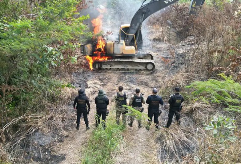 Garimpeiros prometem 'resistir' às operações da PF em Humaitá e associação pede cautela 