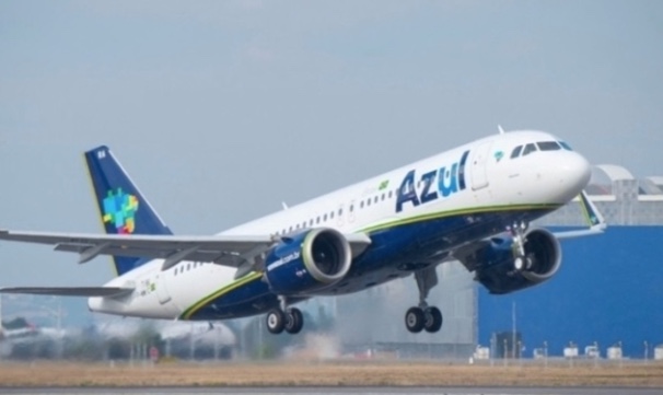 Azul explica problema em voo de Manaus para Parintins