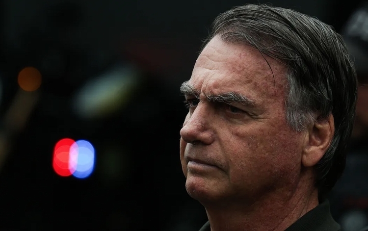 Defesa de Bolsonaro critica Moraes e classifica decisão como "erro grave"