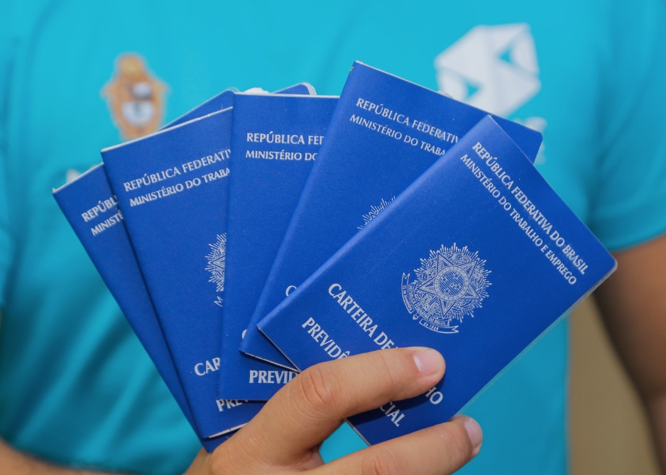 Eletricista, maqueiro e mais: 559 vagas estão disponíveis no Sine Manaus