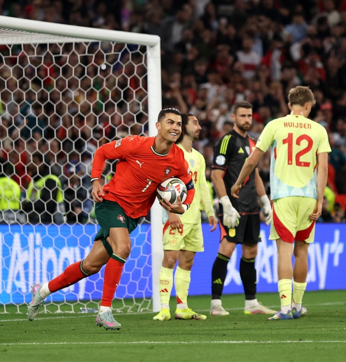 Portugal vence Espanha nos pênaltis e conquista bicampeonato da Liga das Nações