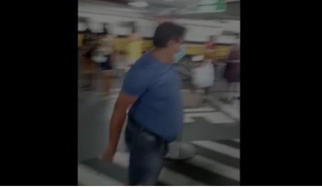 Homem descobre que sua idade não estava liberada para vacinação e soca enfermeiro