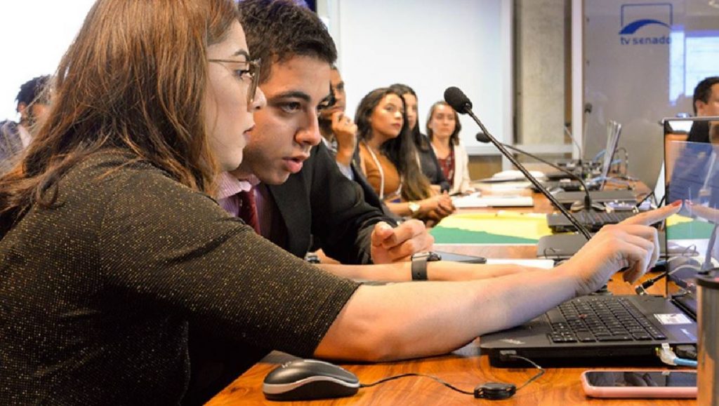 Inscrições para mil vagas em cursos de qualificação profissional já estão abertas em Manaus