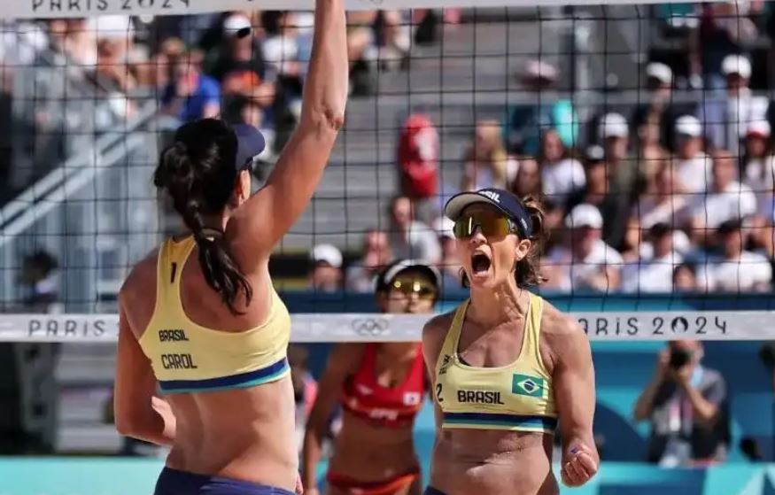 Olimpíadas: Brasil estreia com vitória em cima do Japão no vôlei de praia feminino