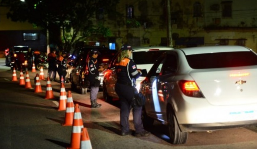 Número de motoristas flagrados na Lei Seca no réveillon em Manaus cai em 40%