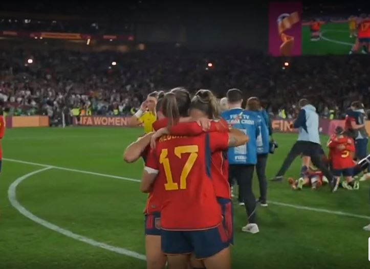 Espanha derruba a Inglaterra e é campeã da Copa do Mundo pela 1ª vez