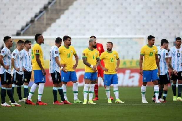Jogo entre Brasil x Argentina é encerrado após ser interrompido pela Anvisa