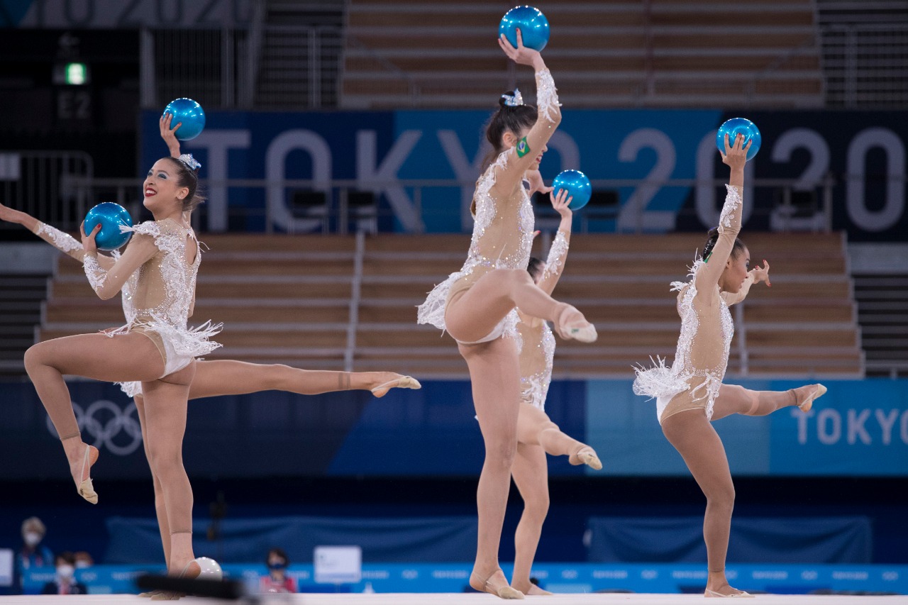 Brasil fica fora da final na ginástica rítmica