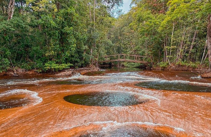 Turista morre ao ser arrastado por correnteza na Cachoeira do Mutum no Amazonas