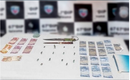 Traficante vomita cocaína ao ser preso na véspera de Réveillon no Amazonas